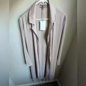 NWT Barefoot Dreams Washed Satin Notched Collar Robe